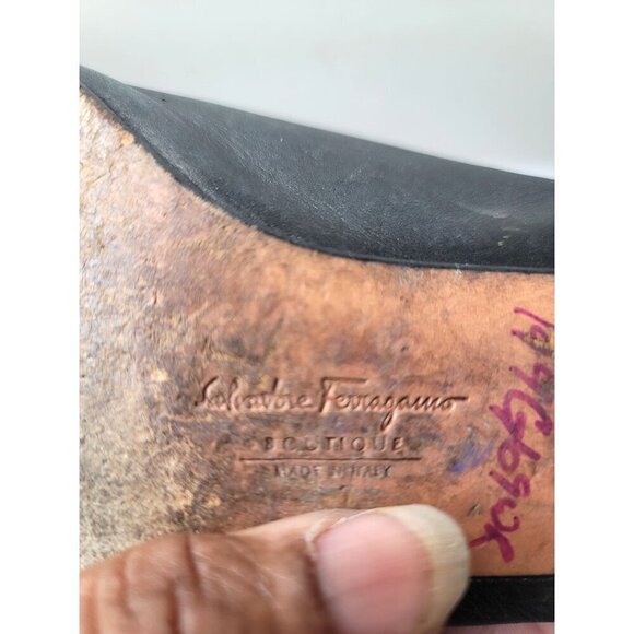 Vintage Salvatore Ferragamo Black Leather Heels With Bow & Textured Toe Women's - Picture 8 of 10